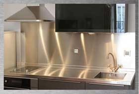 Crédence inox à coller sur mesure - Fond de hotte inox 304L - Cuisine